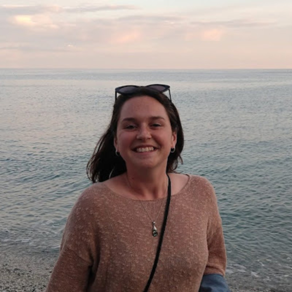 Meet your Posher, Nickie